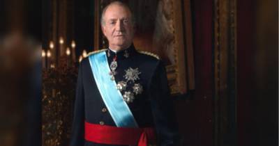 Королю Іспанії Хуану Карлосу робили ін'єкції жіночих гормонів — щоб знизити сексуальні апетити, «небезпечні для держави»