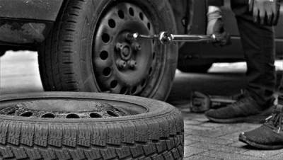 Автоэксперт Чуйкин заявил, что зимние шины без шипов позволят автомобилистам сэкономить - argumenti.ru - Россия