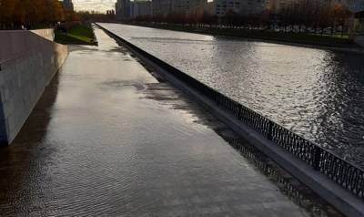 Река Смоленка в Петербурге вышла из берегов