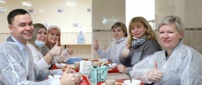 Врип главы Красногорска Всеволод Волосевич оценил качество школьного питания в местном лицее