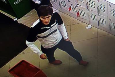 В Иванове разыскивают молодого человека, укравшего чужую банковскую карту