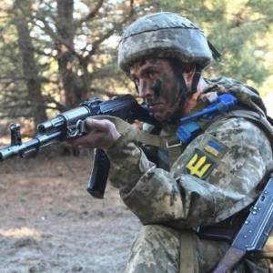 На Донбассе боевики трижды обстреляли позиции украинских военных