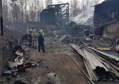 СК возбудил дело после пожара на заводе в Шиловском районе
