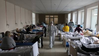 В Украине зарегистрированы рекордные показатели заболеваемости COVID-19 и смертности