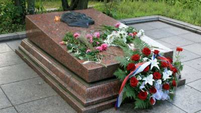 Львов отказался передавать РФ останки советского разведчика Кузнецова