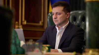 На Украине прокомментировали резкое падение рейтинга Зеленского