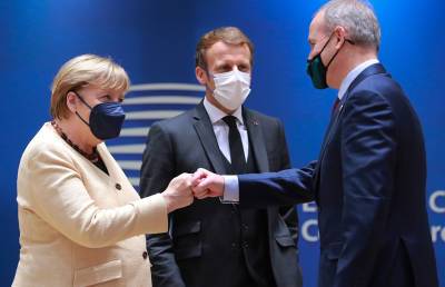 "Вы - памятник": лидеры ЕС попрощались с Меркель