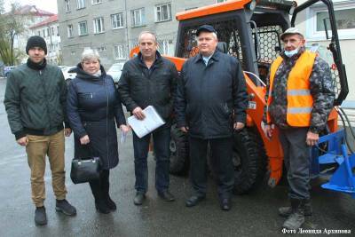 У курганского МУП появился новый погрузчик