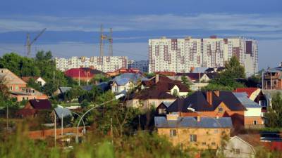 Владимир Гутенев - В Госдуме назвали грамотным шагом расширение программы льготной ипотеки на частные дома - russian.rt.com - Россия
