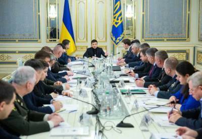 «СНБО живет в другой реальности»: Гаспарян оценил идею Киева переименовать ВОВ
