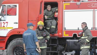 Из-за шторма в Петербурге сотрудники МЧС совершили 39 выездов