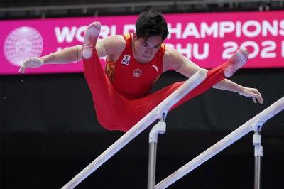 Китайский гимнаст Бохэн выиграл золото в мужском многоборье на ЧМ, у Украины бронза