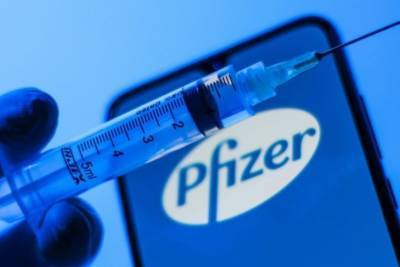 Вакцина Pfizer показала 93% эффективности у подростков