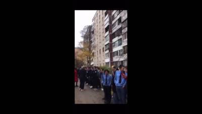 Студентов колледжа метрополитена на Купчинской эвакуировали из-за угрозы