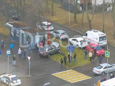 Стали известны подробности ДТП с машиной, вылетевшей на тротуар в Москве: пострадал ребенок