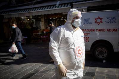 В Израиле обнаружено 5 случаев нового штамма коронавируса