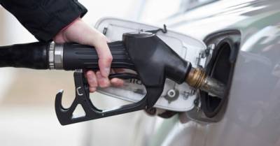 Минэкономики подняло предельную цену бензина еще на 63 копейки, дизтоплива — на 72