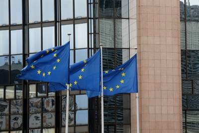 ЕС введет новый пакет санкций против Минска из-за наплыва мигрантов