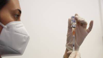 Минздрав России разрешил одновременную вакцинацию от гриппа и коронавируса