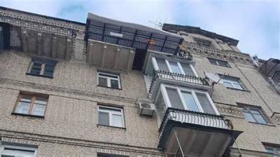 Курьез: в сети высмеяли новый царь-балкон в Киеве. ФОТО