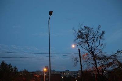 В Петербурге ведутся работы по восстановлению уличного освещения, пропавшего из-за шторма