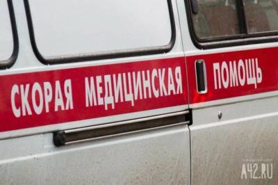 Появились кадры с места столкновения машины Росгвардии и поезда в Кузбассе