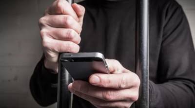 В Украине запустили новую услугу в тюрьмах: платный интернет и телефонные разговоры