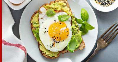 Как сделать любой завтрак полезным: простой способ раскрыла диетолог