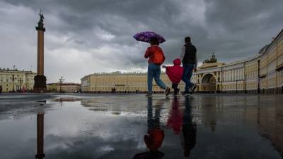 Тыловая часть циклона усилит похолодание в Петербурге в субботу