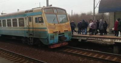 В Киеве городская электричка насмерть сбила подростка