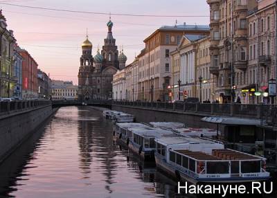 Санкт-Петербург готовится ввести локдаун вслед за Москвой
