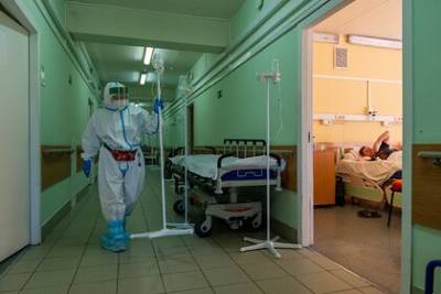 В России за сутки выявили 37 678 новых случаев коронавируса