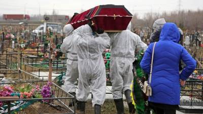 Суточная смертность от коронавируса в России обновила рекорд