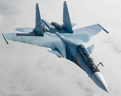 Российские Су-30СМ помешали американским B-1B отработать удары по объектам в Крыму