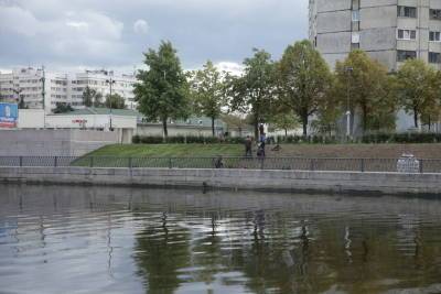 В Петербурге впервые за 15 лет очистили русло реки Смоленки