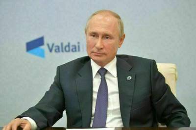 Путин выступил против обязательной вакцинации от COVID-19