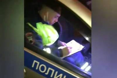 В Ростове-на-Дону инспектор ДПС ударил водителя по лицу