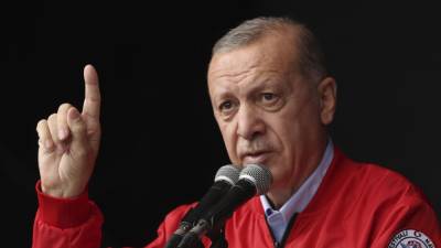 Президент Турции приказал выслать из страны послов 10 западных стран