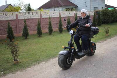 «Не слабо по-лидски»: Данута Сильванович – самая «электромобильная» прабабушка в Лидском районе