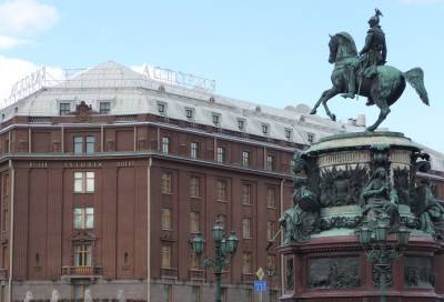 Представители туриндустрии попросили правительство Петербурга не вводить локдаун