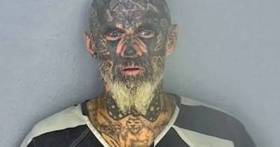В США опубликовали снимок самого страшного преступника с тату на лице