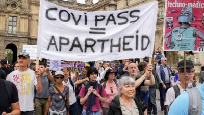 Во Франции 40 000 человек приняли участие в протестах против антиковидных мер