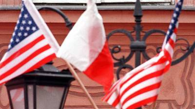 Россиян отправили за визами США в Варшаву