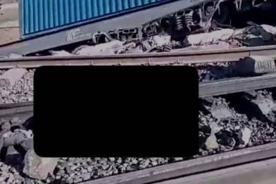В Амурской области водитель грузовика умер от столкновения с поездом