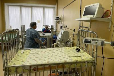 Четырехмесячный малыш госпитализирован в реанимацию в Красноярске с COVID-19