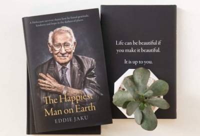 Переживший Холокост писатель Эдди Яку умер в 101 год