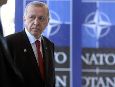 Эрдоган высылает из страны послов НАТО