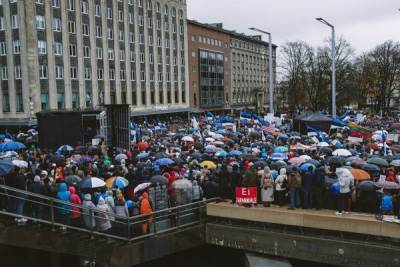 Эстонские антипрививочники протестовали в Таллине