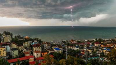 В Сочи объявили штормовое предупреждение из-за ливней