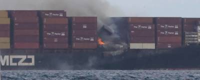 У берегов Канады на судне с химикатами произошел пожар